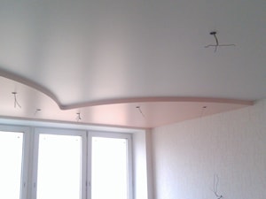 сатиновый натяжной потолок