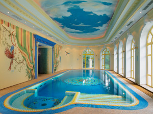 комната натяжных потолков с фотопечатью