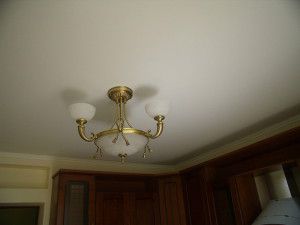 натяжные потолки со звукоизоляцией на кухню